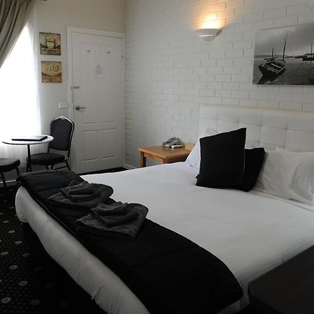 Norwood House Motel & Receptions Mornington Bagian luar foto