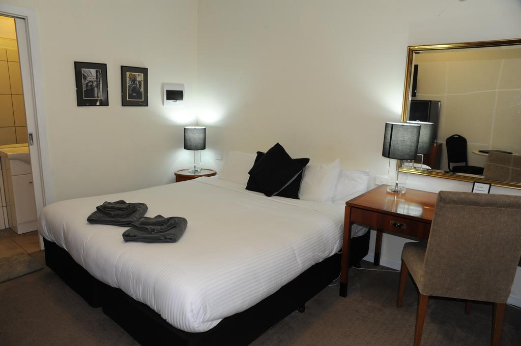 Norwood House Motel & Receptions Mornington Bagian luar foto