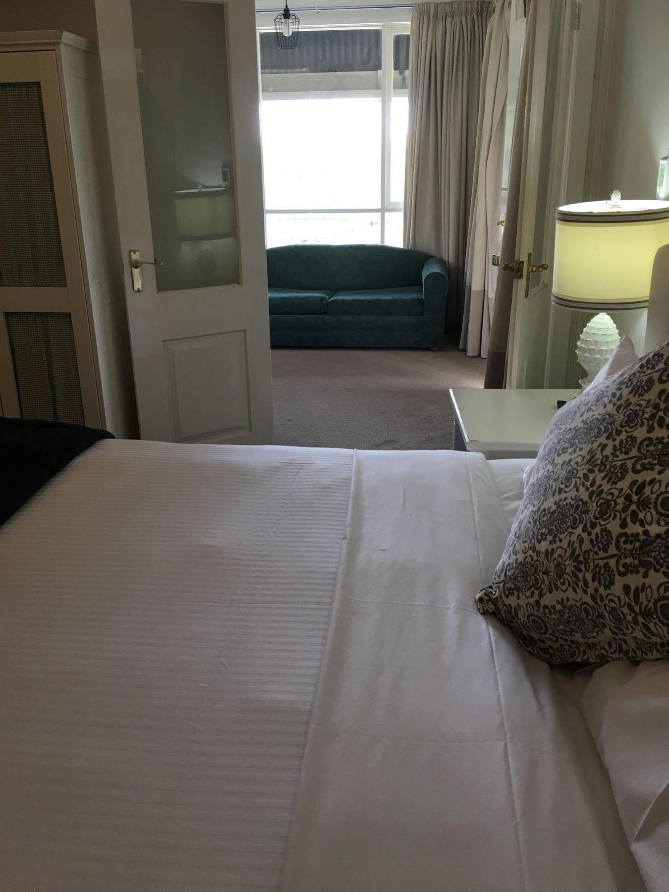 Norwood House Motel & Receptions Mornington Bagian luar foto