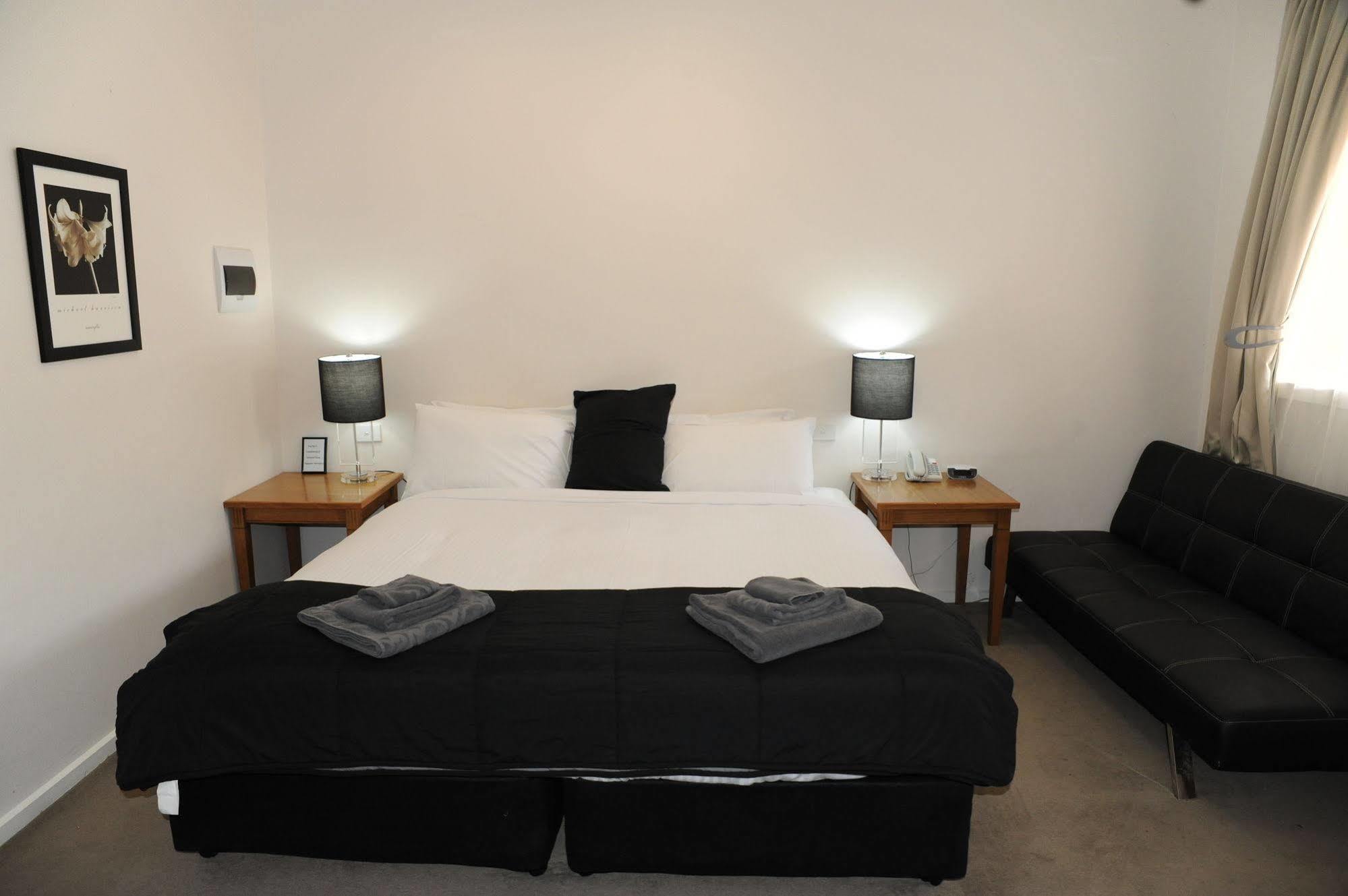 Norwood House Motel & Receptions Mornington Bagian luar foto