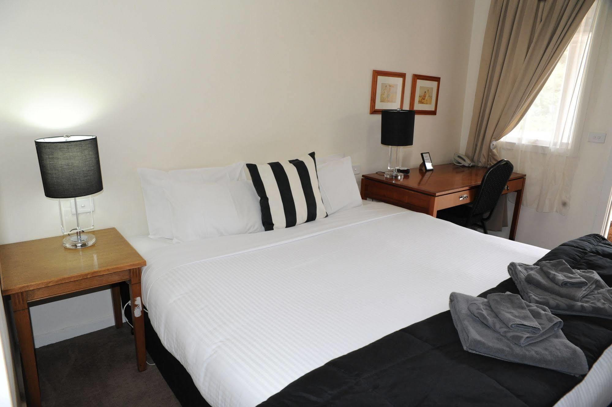 Norwood House Motel & Receptions Mornington Bagian luar foto