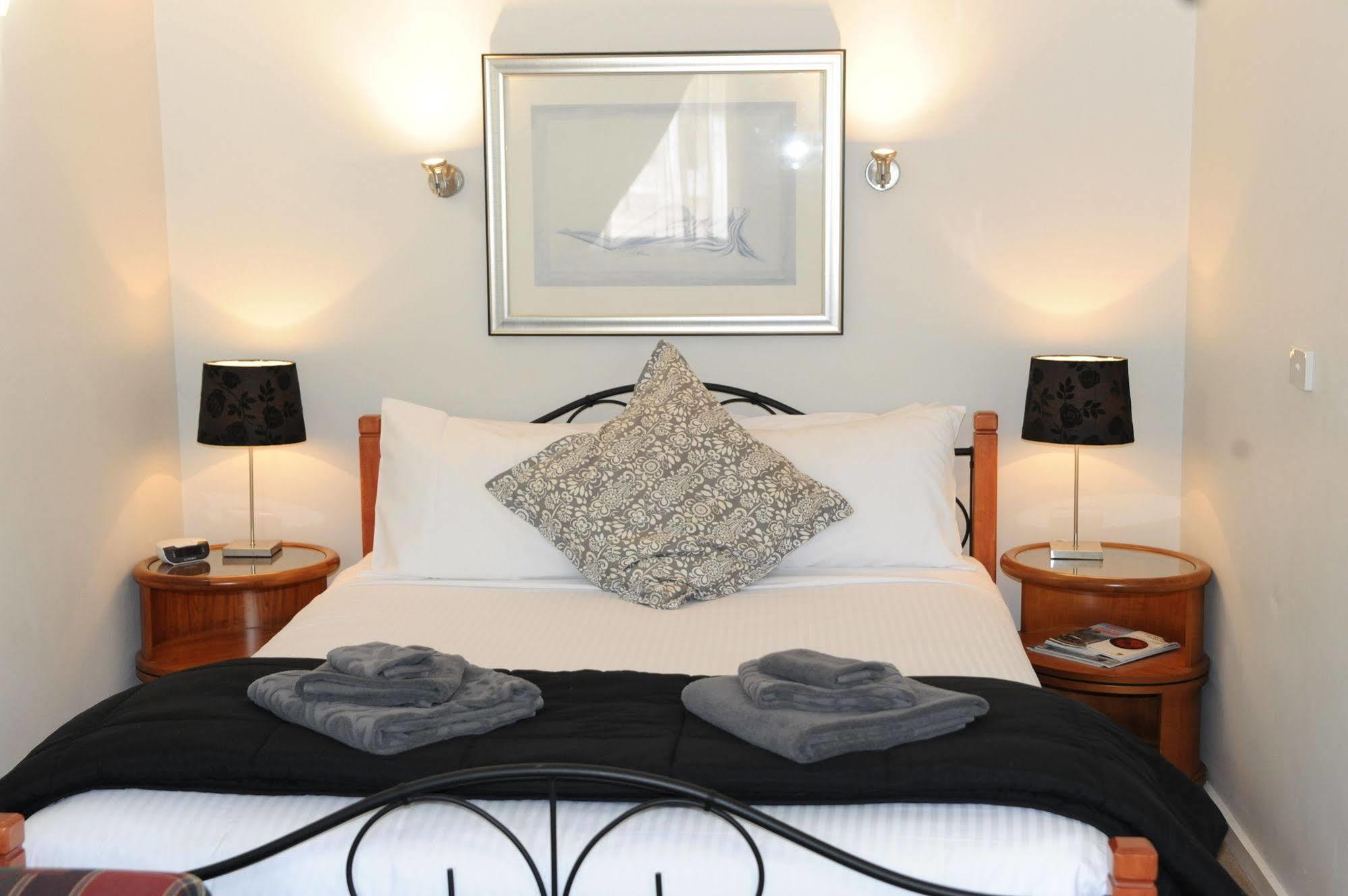 Norwood House Motel & Receptions Mornington Bagian luar foto