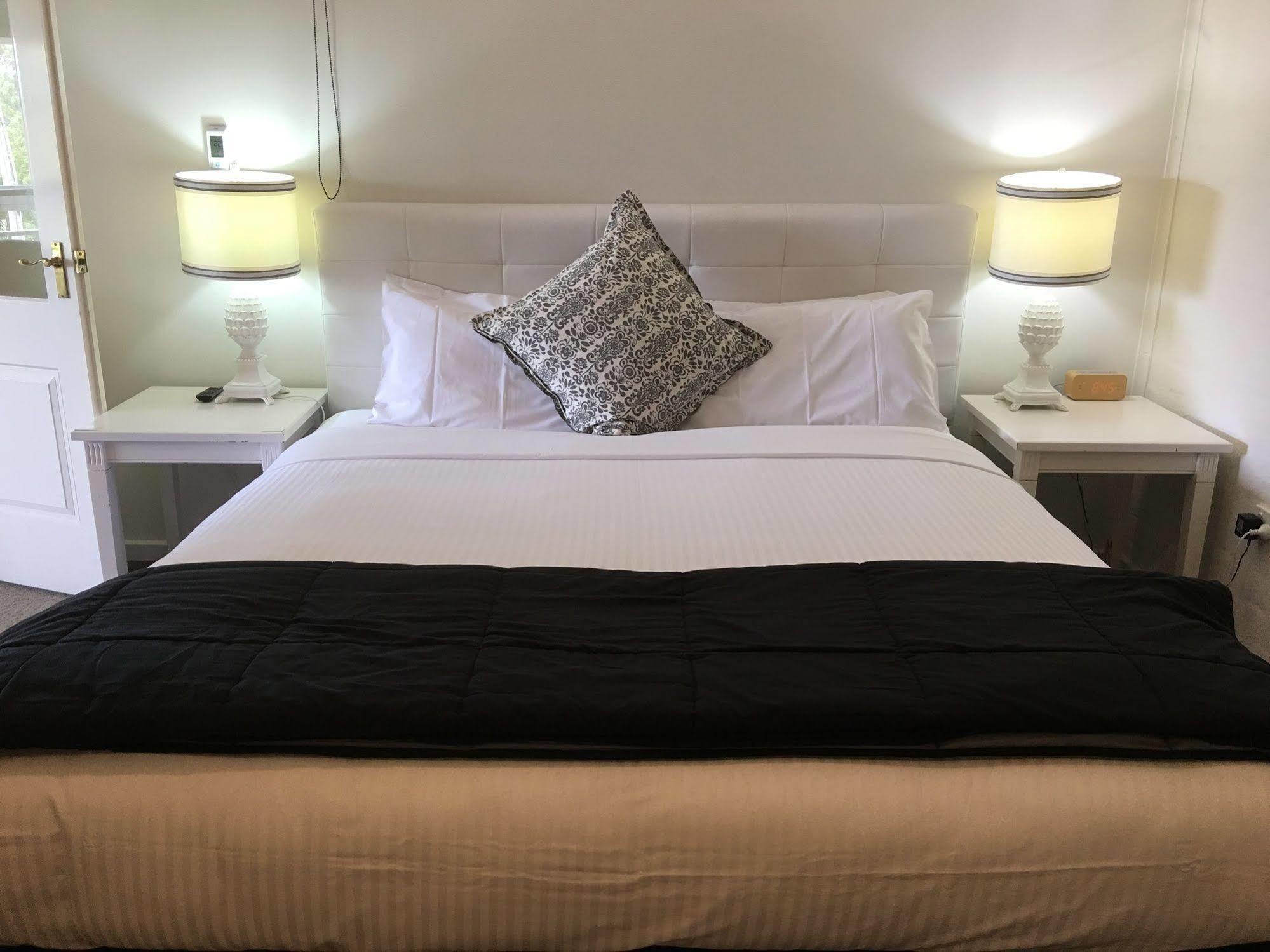 Norwood House Motel & Receptions Mornington Bagian luar foto