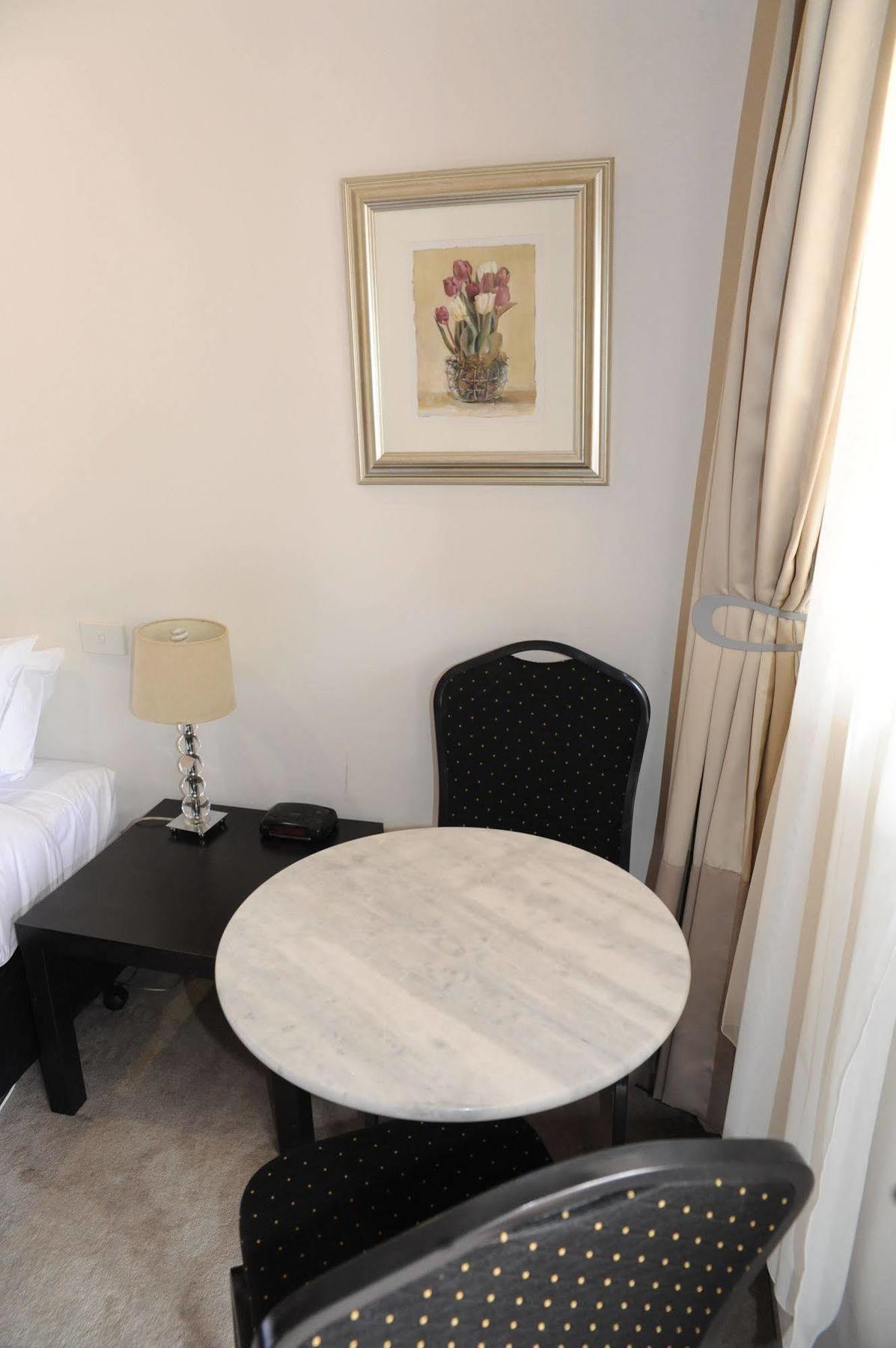 Norwood House Motel & Receptions Mornington Bagian luar foto